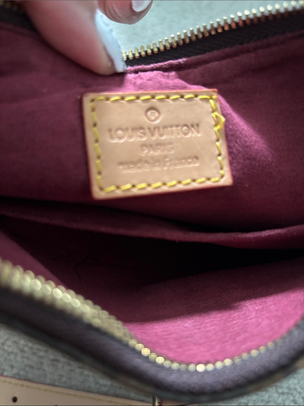 *FASHION* Brown Monogram Shoulder Bag with Tan Leather Trim - Picture 15 of 17